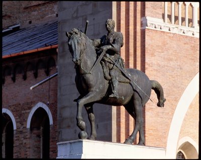 Ritratto equestre di Gattamelata, 1453 (bronzo) da Donatello